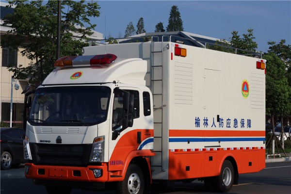 重汽50kw-160kw人防电源车