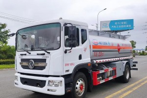 东风D9加油车（13方）